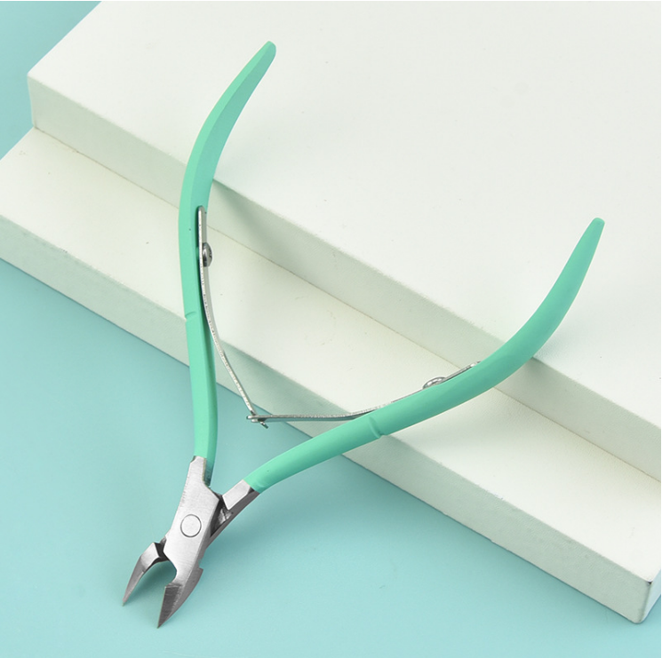 Cuticle Cutter And Pusher Set