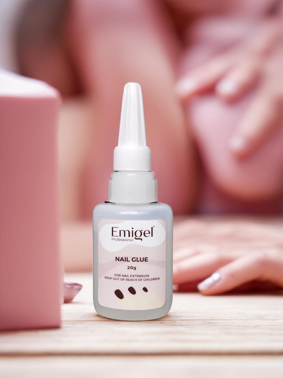 Nail Glue 20g Mask Queen Nepal