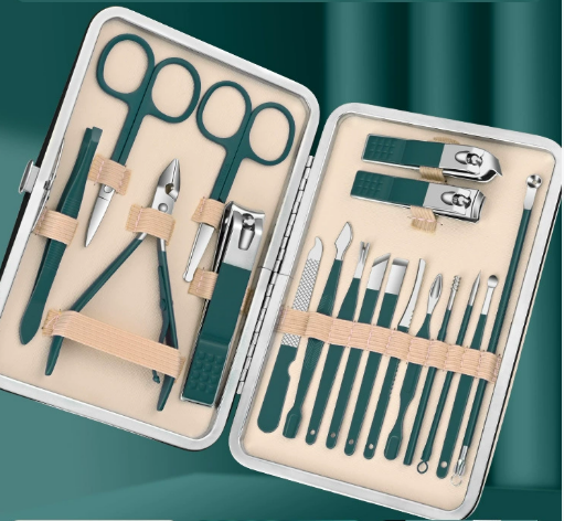 Manicure & Pedicure Kit Mask Queen Nepal