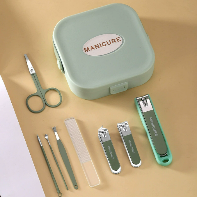 Manicure & Pedicure Kit Mask Queen Nepal