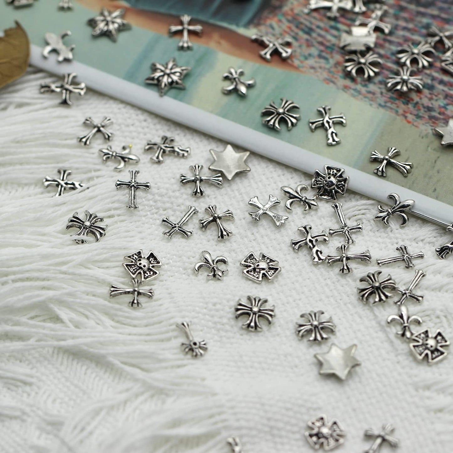 Mixed 25pcs Retro Metal Charms Nail Art Accessories Mask Queen Nepal