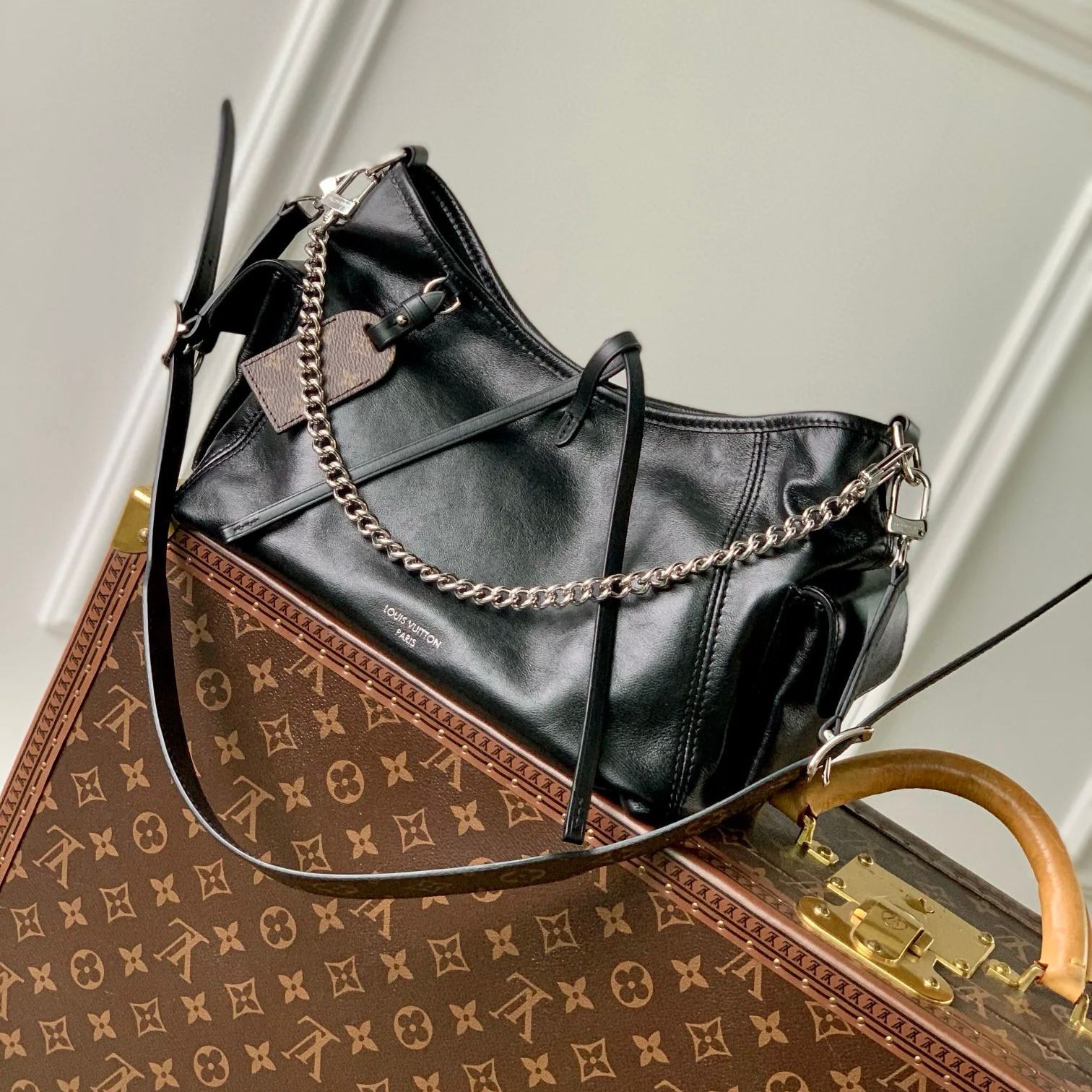 Women’s Black Genuine Leather Minimalist Carryall Bag Easy Beauty Nepal