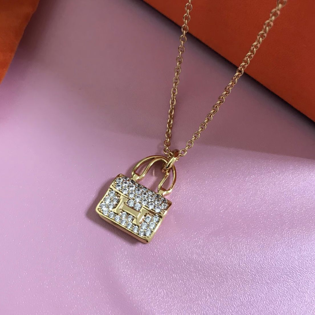 H Letter Bag Necklace Micro-Encrusted Handbag Pendant Titanium Steel Chain Easy Beauty Nepal