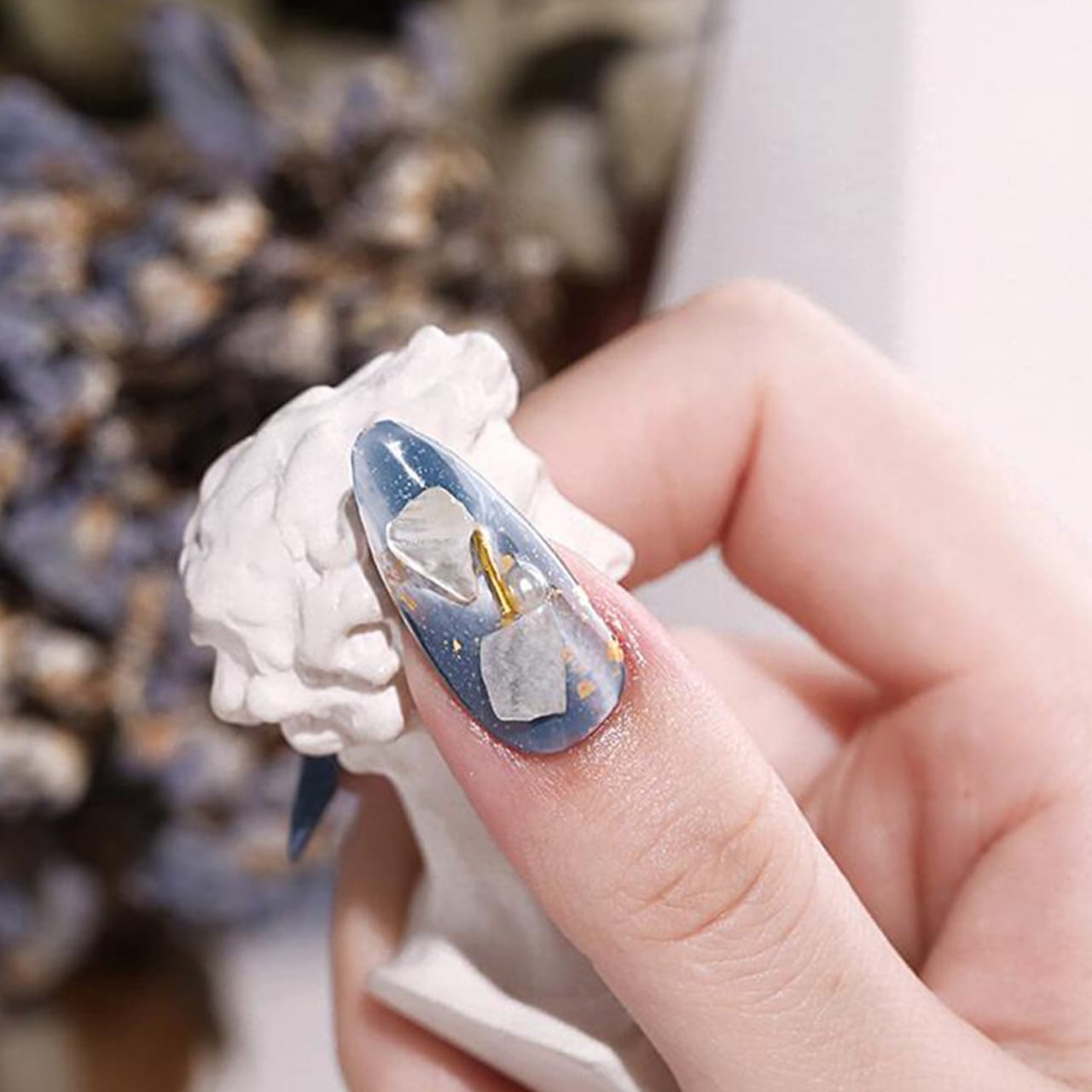 Fashion Piece Nail Stone Mask Queen Nepal