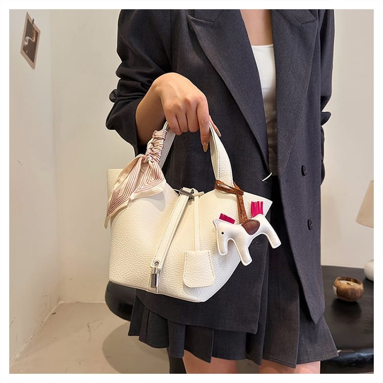 White Large Capacity PU Leather Bucket Bag Easy Beauty Nepal