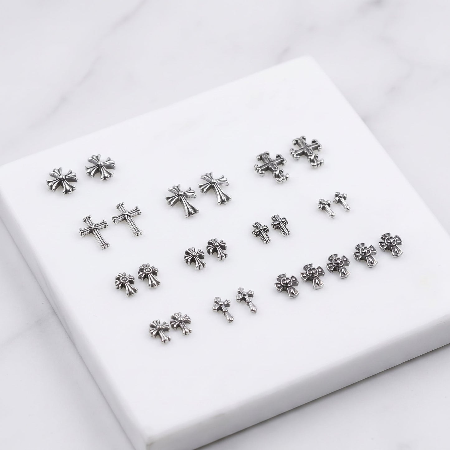 Mixed 25pcs Retro Metal Charms Nail Art Accessories Mask Queen Nepal