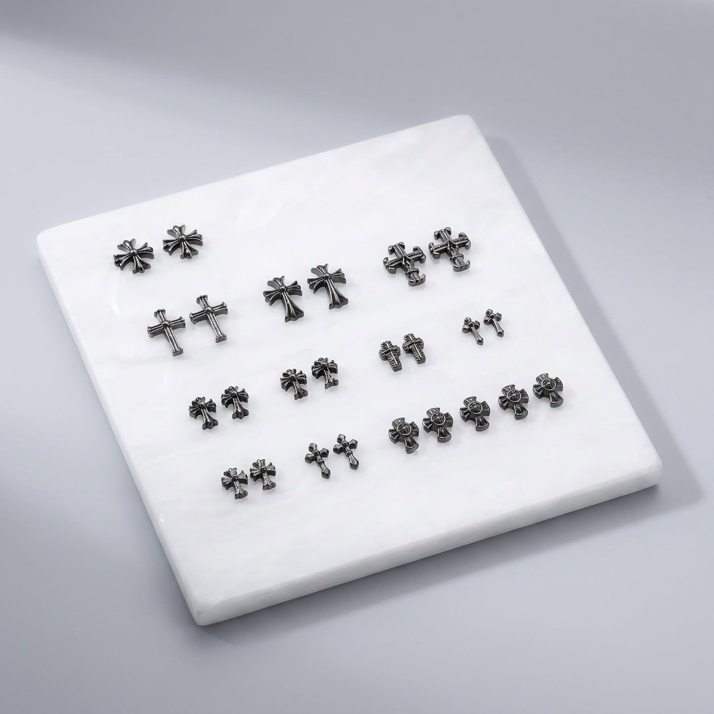 Mixed 25pcs Retro Metal Charms Nail Art Accessories Mask Queen Nepal