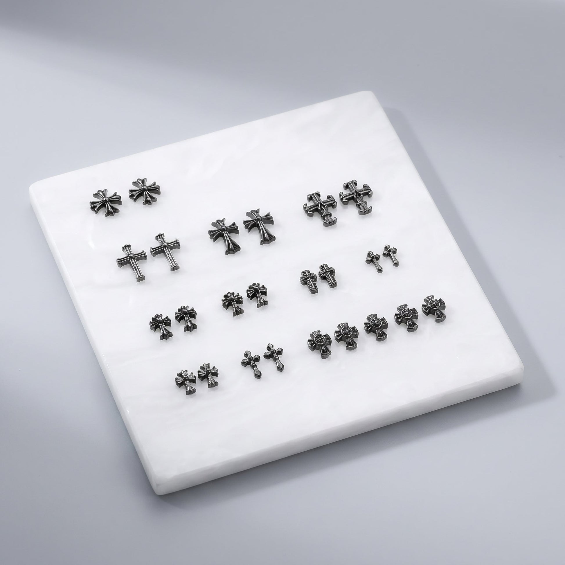 Mixed 25pcs Retro Metal Charms Nail Art Accessories Mask Queen Nepal