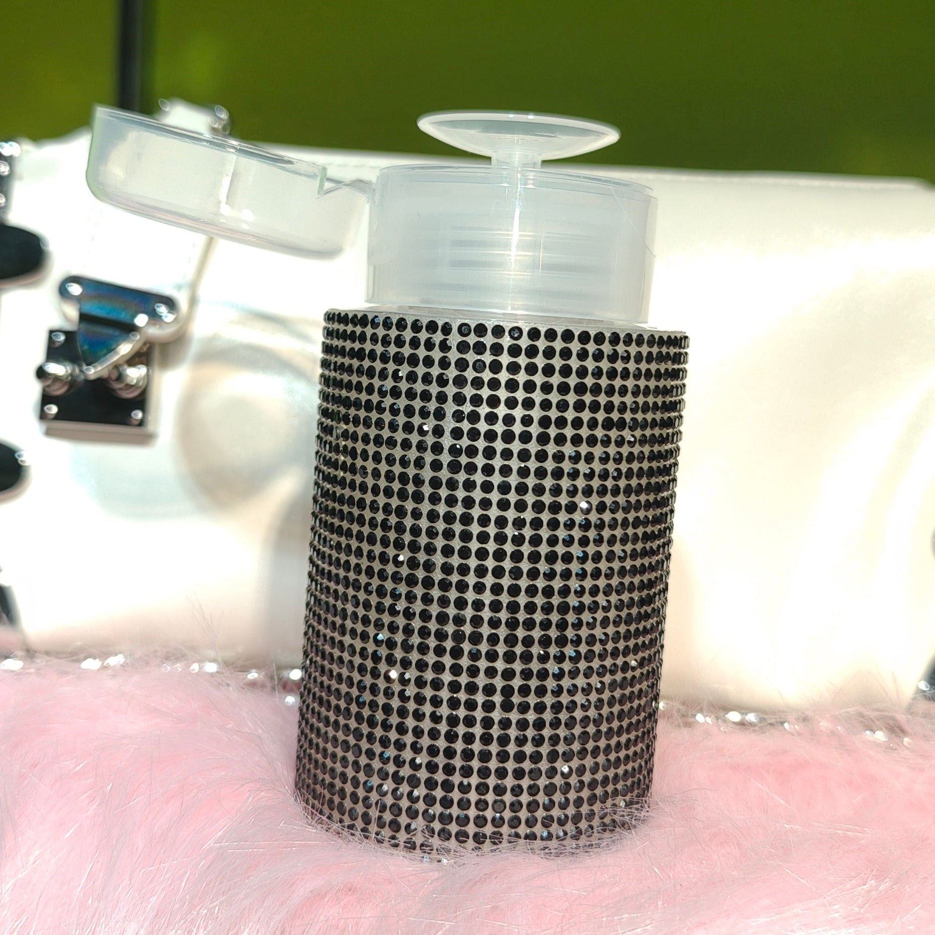 OPI Press Pumping Bottle Mask Queen Nepal