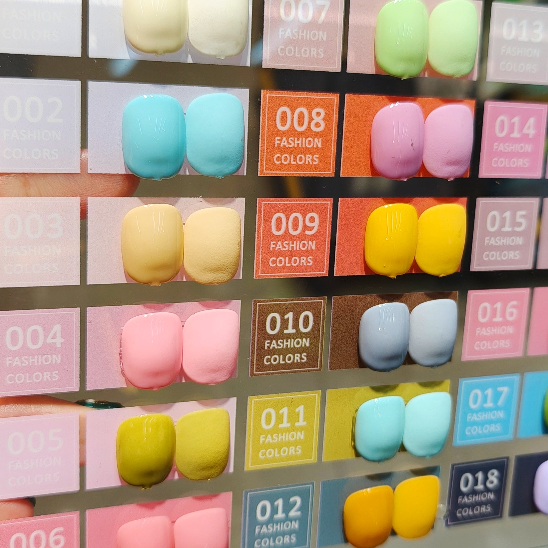 Milan 24 Color Set Mask Queen Nepal