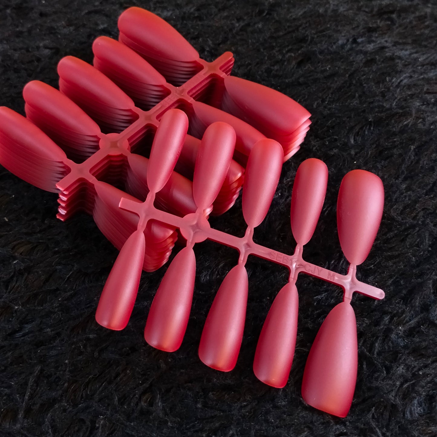 Pre Shape Ombre Press On Tips Mask Queen Nepal