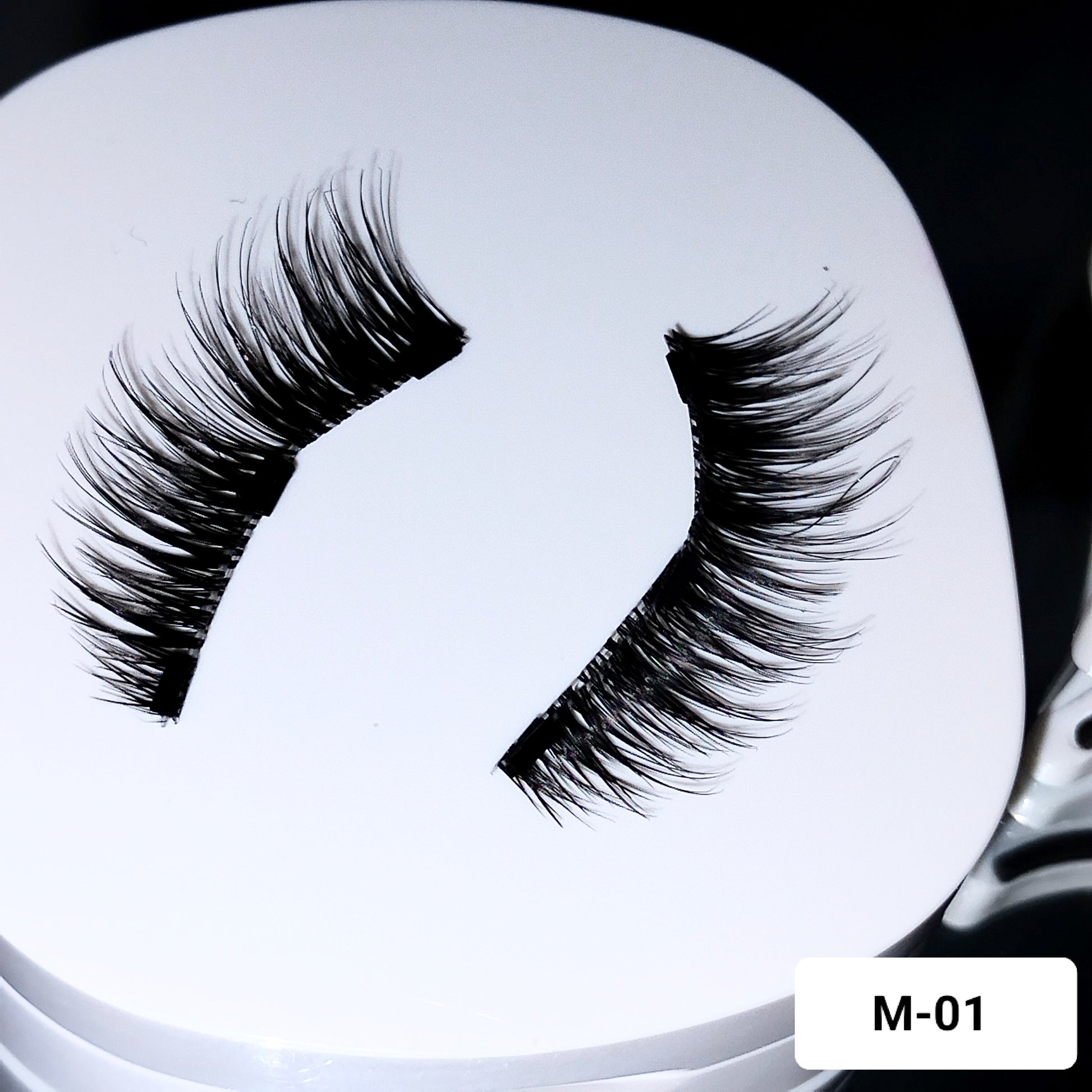 Magnetic Eyelashes & Applicator Set M-01 Easy Beauty Nepal