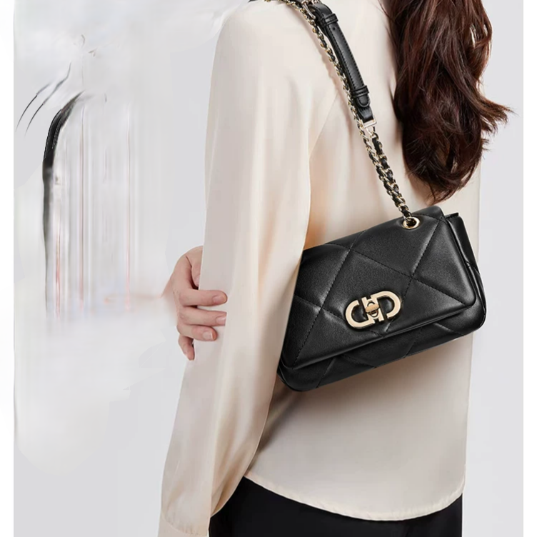 Twinset Medium  Quilted shoulder Bag GAB-127 Mask Queen Nepal