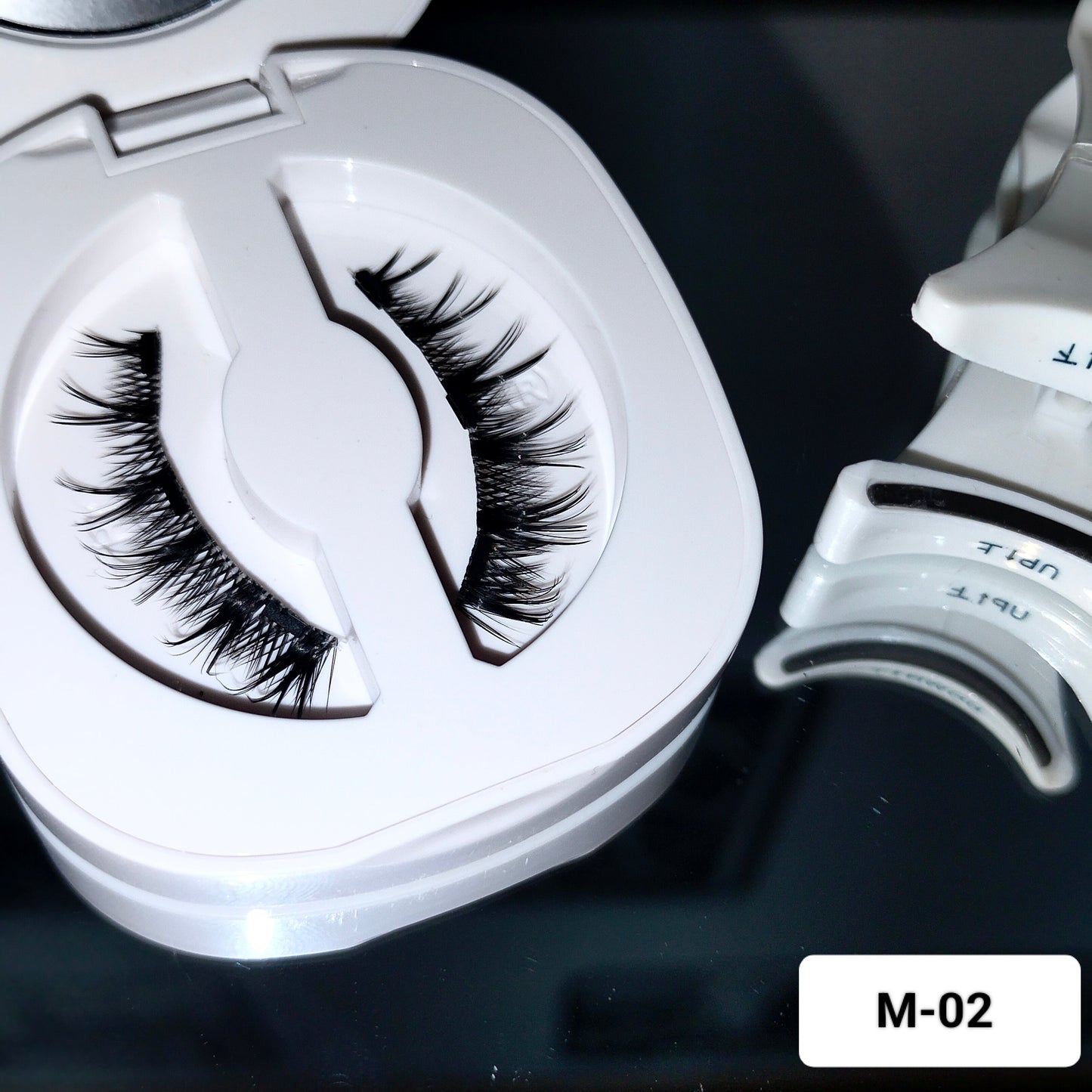 Magnetic Eyelashes & Applicator Set M-02 Easy Beauty Nepal