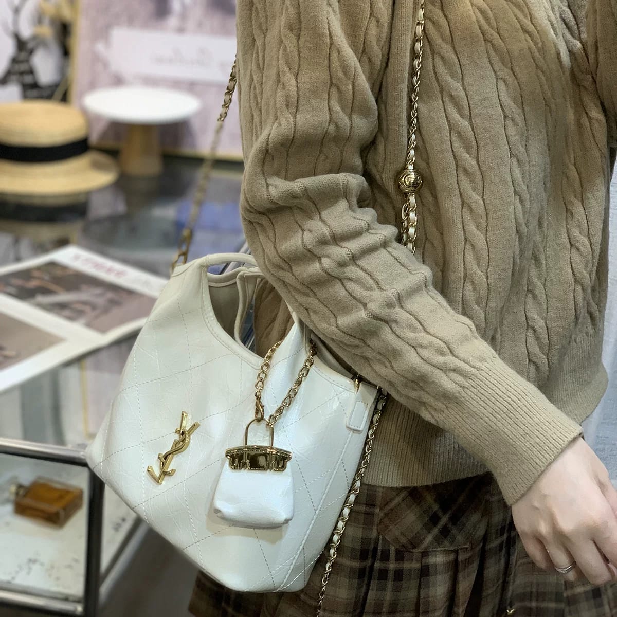 Yves Saint Laurent Niki Hobo YSL Icare Maxi Bag Easy Beauty Nepal