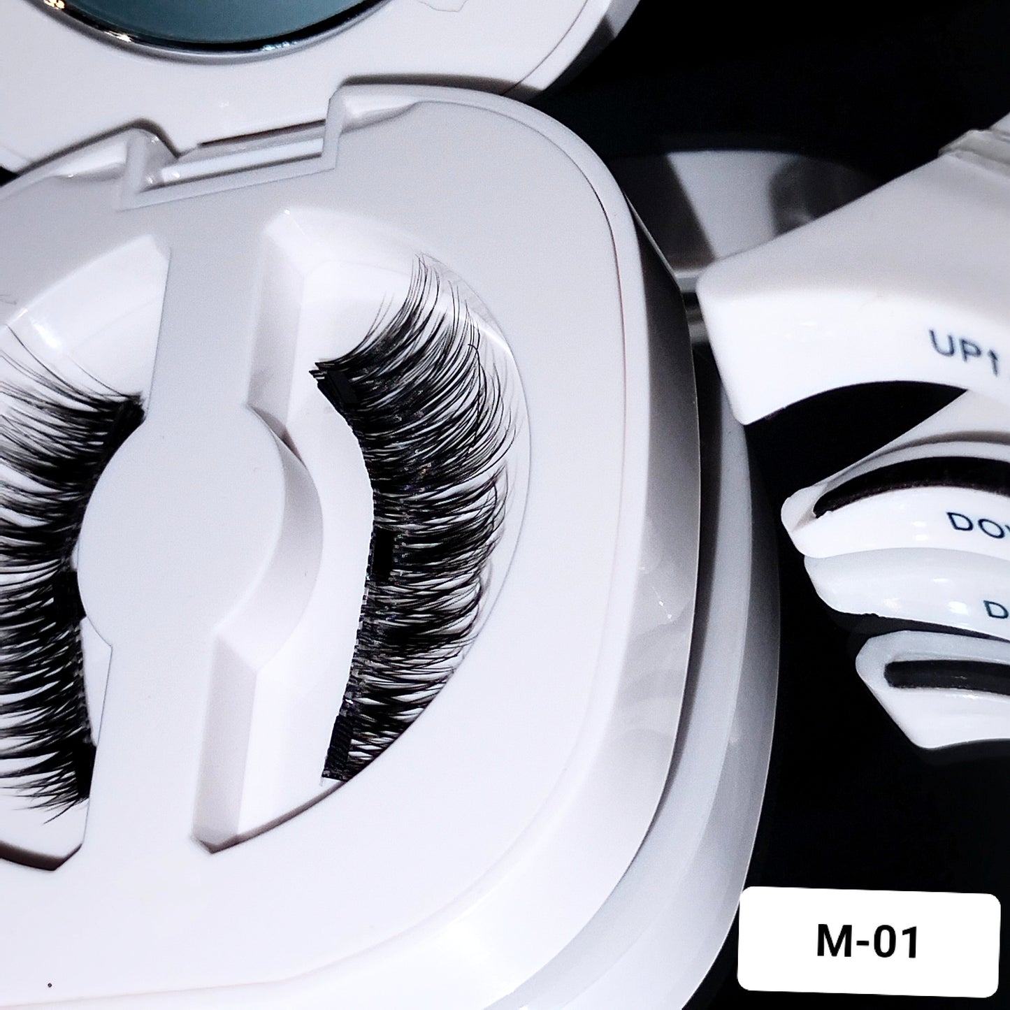 Magnetic Eyelashes & Applicator Set M-01 Easy Beauty Nepal