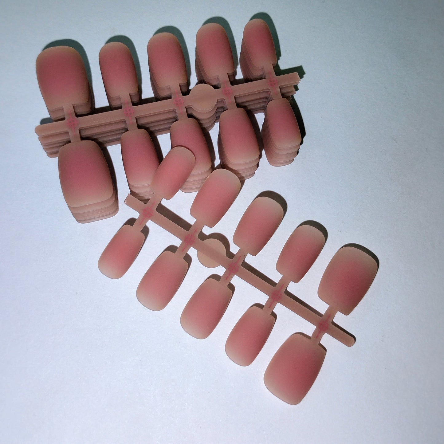 Pre Shape Ombre Press On Tips Nail Mask Queen Nepal