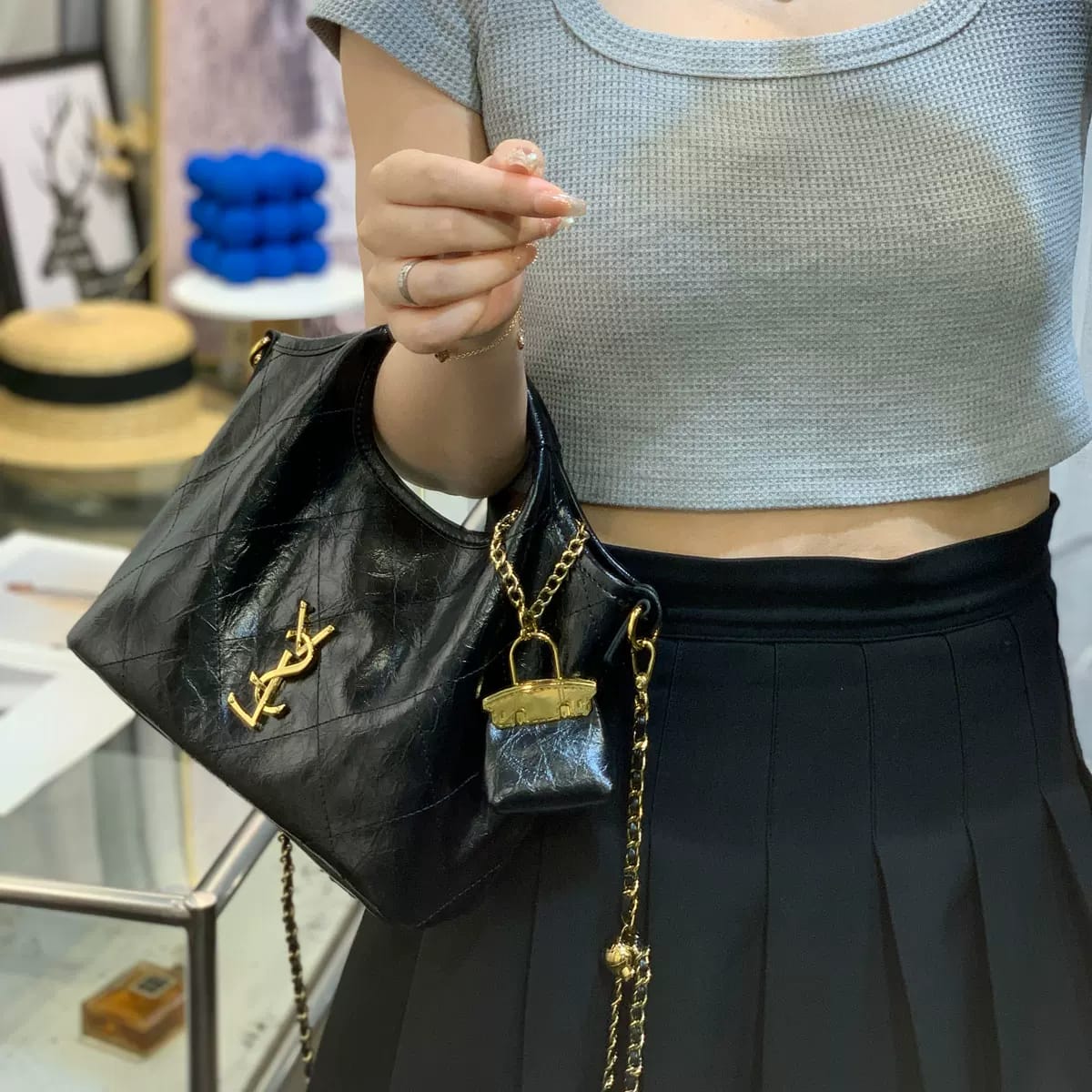 Yves Saint Laurent Niki Hobo YSL Icare Maxi Bag Easy Beauty Nepal